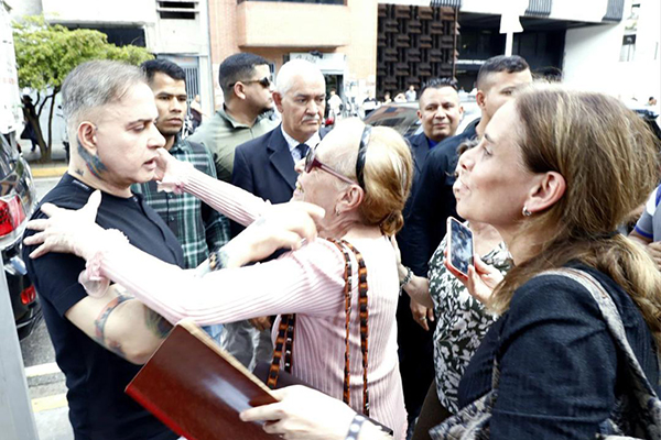 Fiscal General Tarek William Saab informó que 1 millón y medio de  personas han sido atendidas durante su gestión
